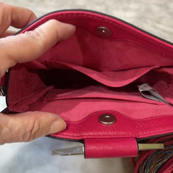 7” wide x 6 1/2. Plus 22” with shoulder strap. Like new condition - Picture 4 of 4